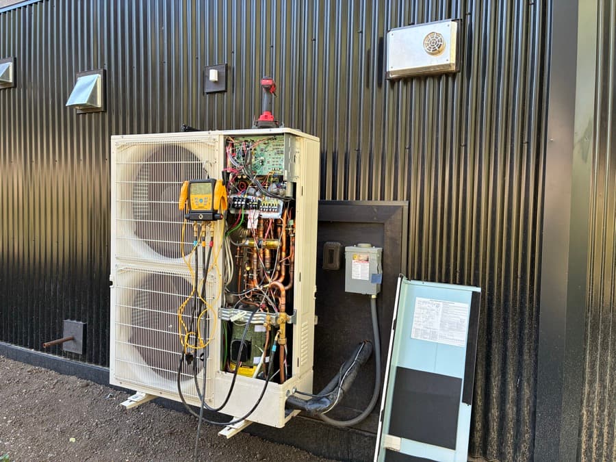 HVAC diagnostic and thermostat service